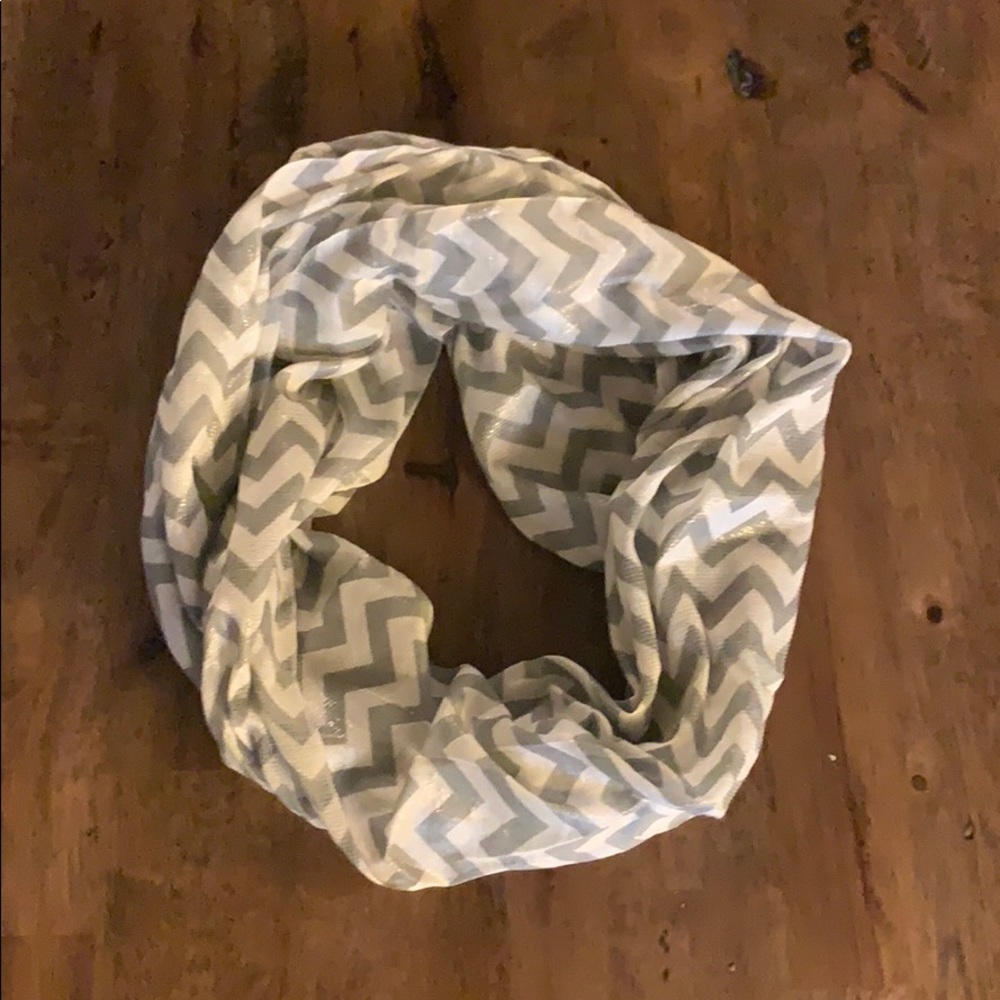 Great Light-Weight Spring Scarf🌸